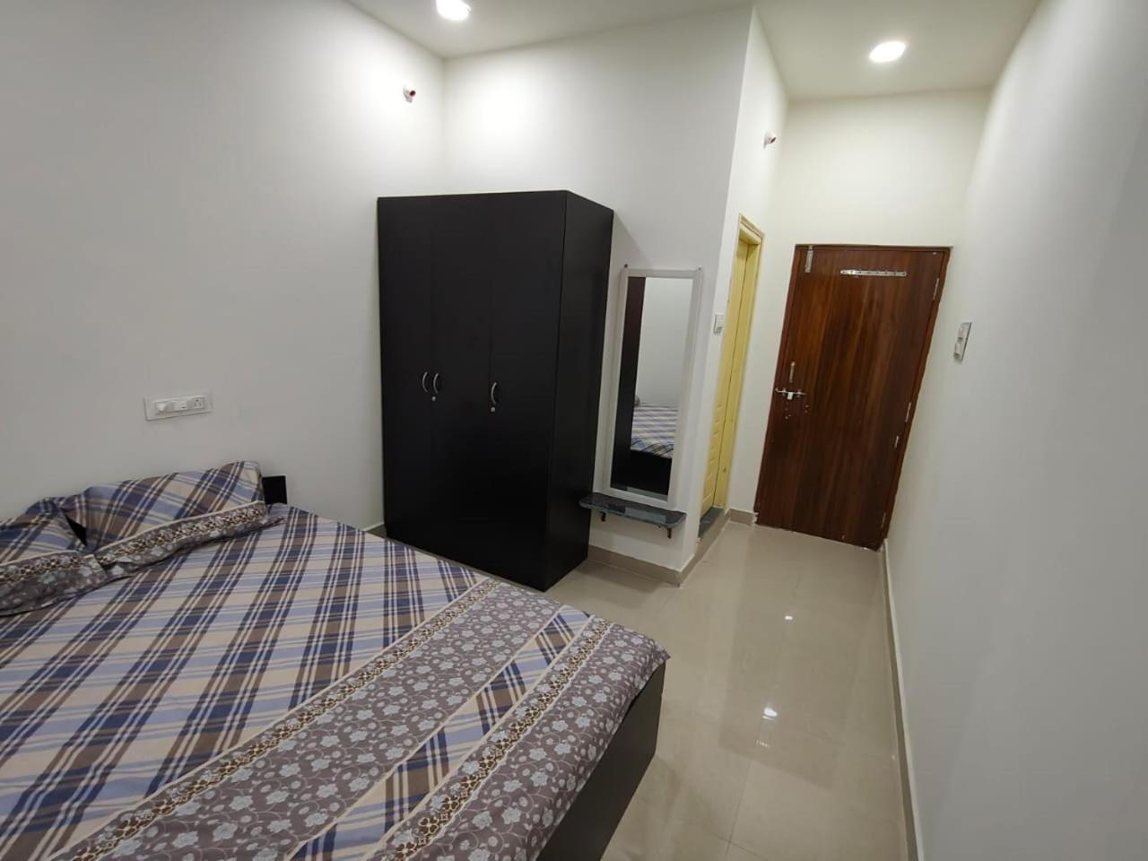 Leo'S Den 9 Guests Ac 3Bhk 9 Mins To Rgia Villa Shamshabad Exteriör bild
