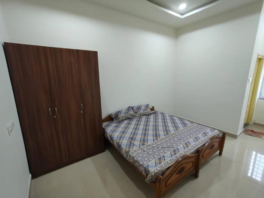 Leo'S Den 9 Guests Ac 3Bhk 9 Mins To Rgia Villa Shamshabad Exteriör bild