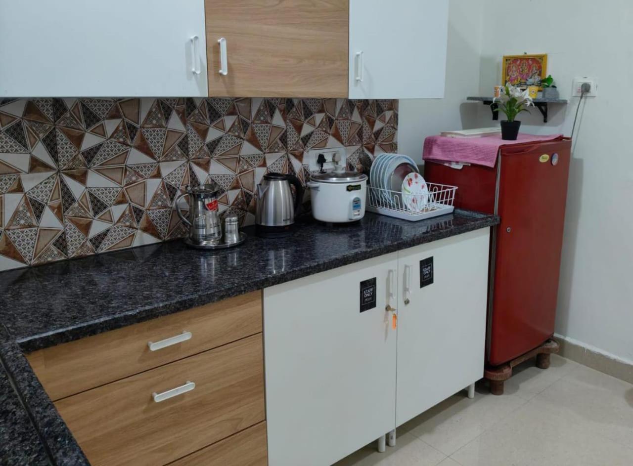 Leo'S Den 9 Guests Ac 3Bhk 9 Mins To Rgia Villa Shamshabad Exteriör bild